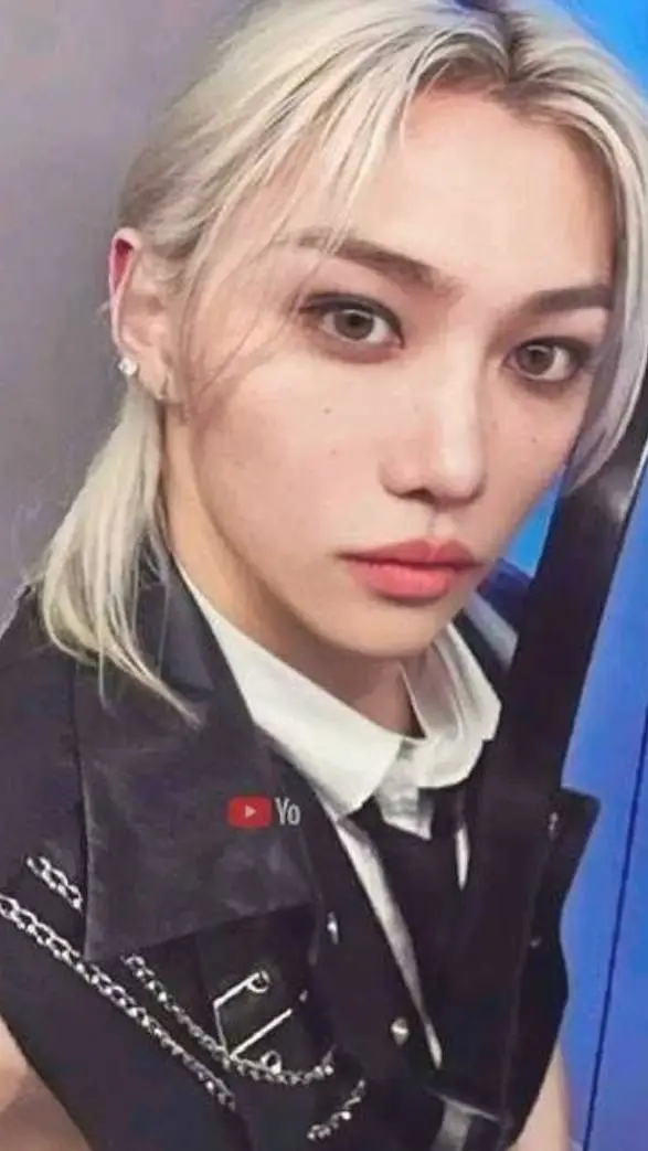 ai character: celebrity background