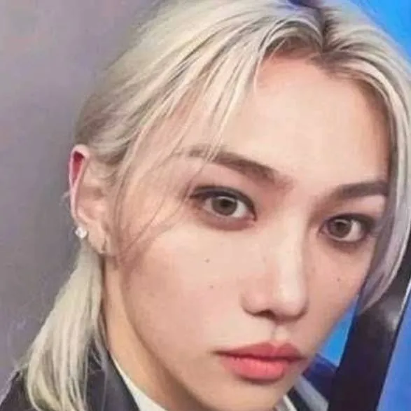 chat with ai character: celebrity
