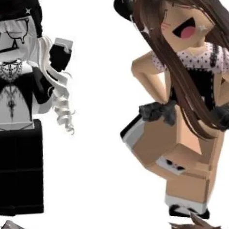 chat with ai character: Lizzy:18:sassy 