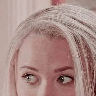 chat with ai character: Mandy 