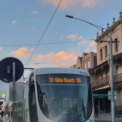 chat with ai character: C2 class tram