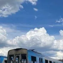 chat with ai character: Comeng before ret.