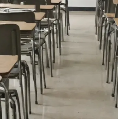 chat with ai character: Class room