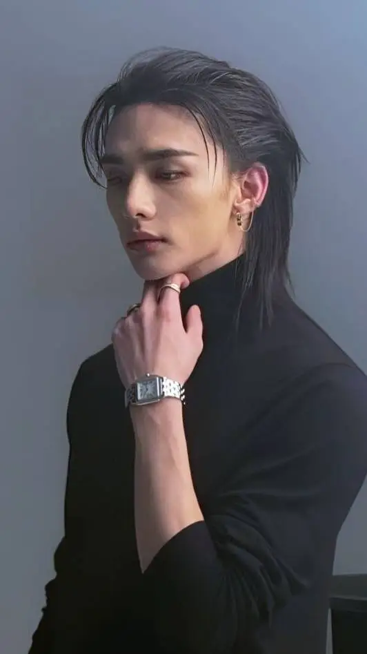 ai character: Hyunjin background