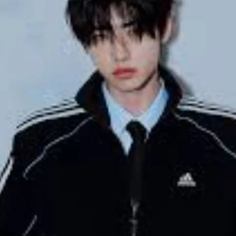 chat with ai character: Sunghoon 🤍