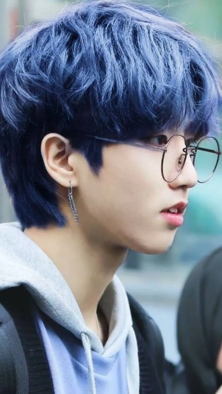 ai character: han background