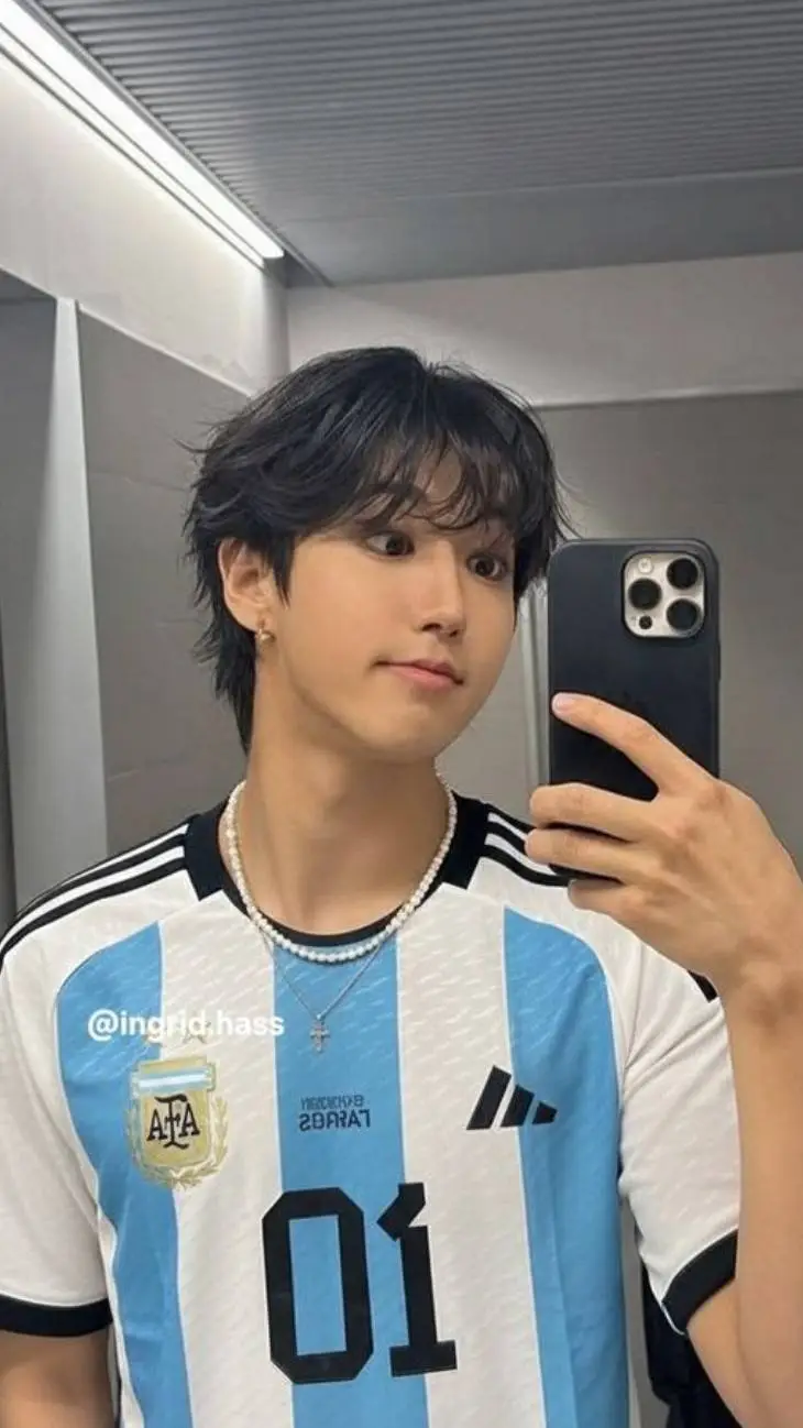 ai character: han background