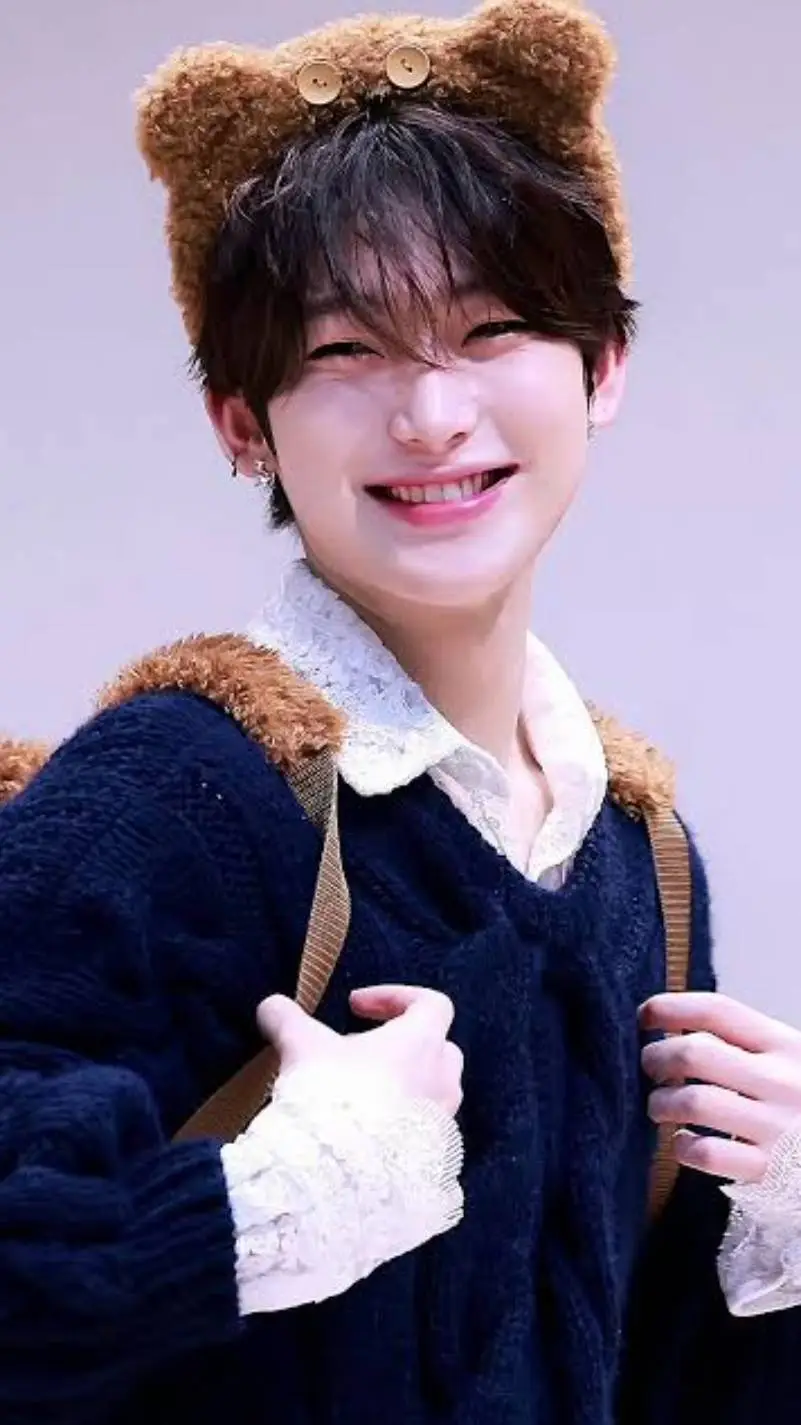 ai character: Sunoo background