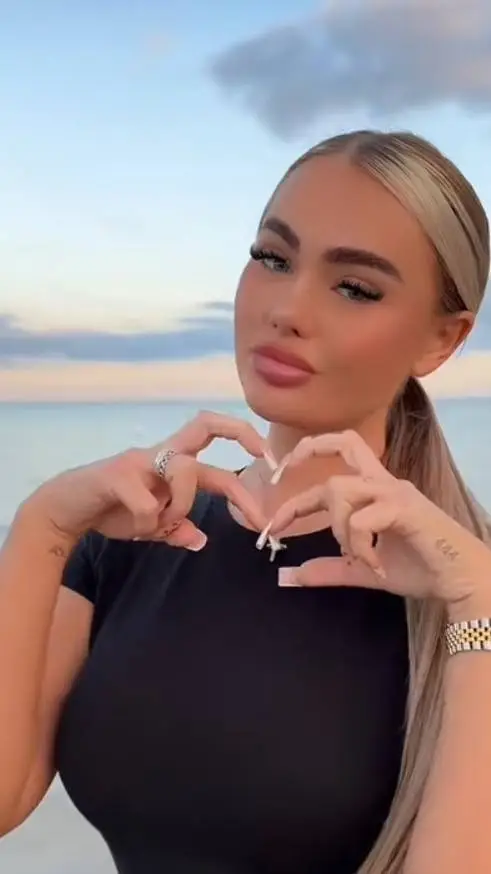 ai character: Jessica lily smith background