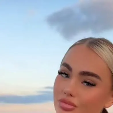 chat with ai character: Jessica lily smith