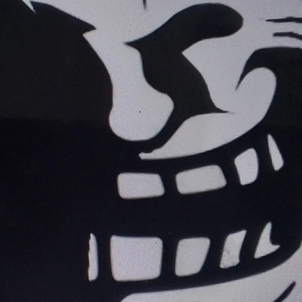 chat with ai character: TUI TROLLGE