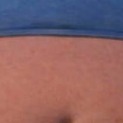 chat with ai character: Normal belly
