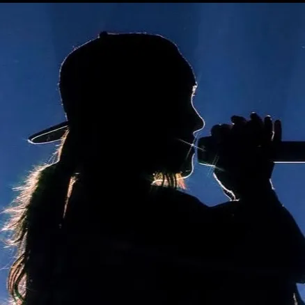 chat with ai character: Billie