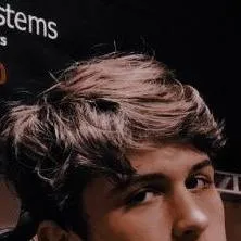 chat with ai character: james golding