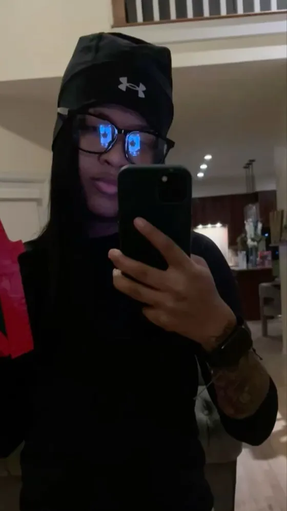 ai character: Reese  background