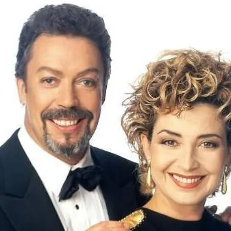 chat with ai character: hotel 