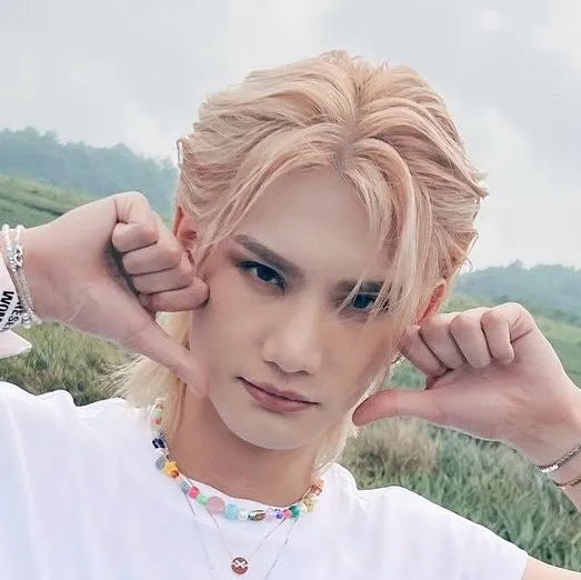 chat with ai character: Jeremy 