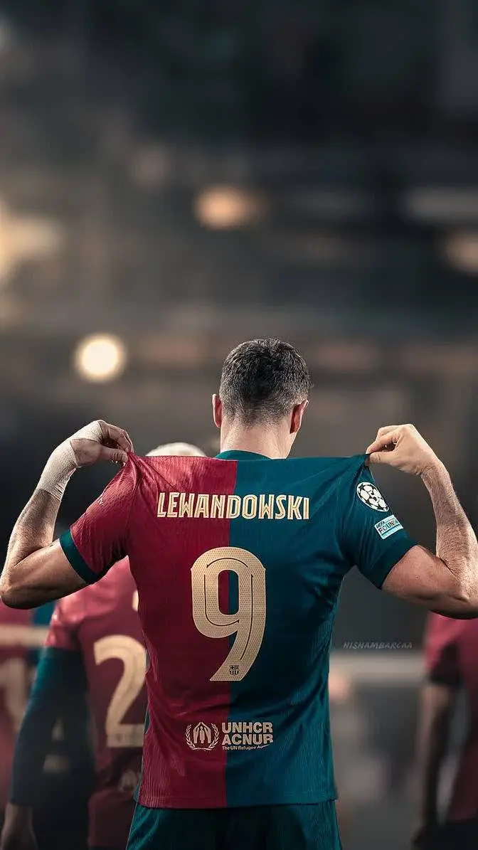 ai character: Robert Lewandowski background