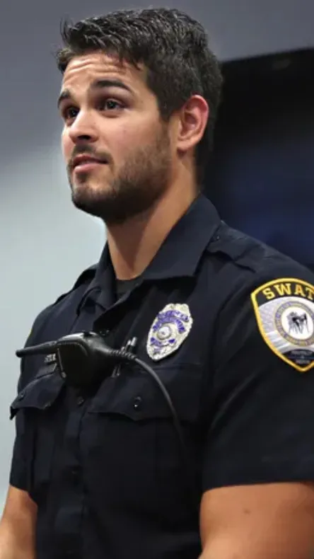 ai character: Zach Davis background