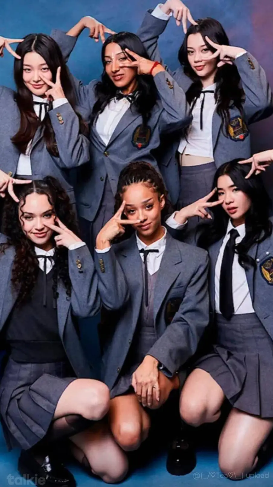 ai character: Katseye *GASPP* background