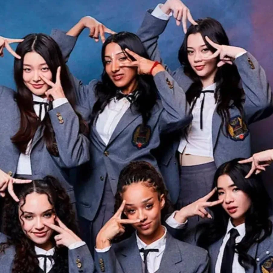 chat with ai character: Katseye *GASPP*