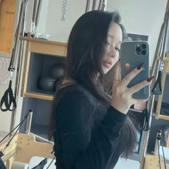 chat with ai character: Stacy Loves