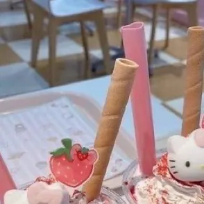 chat with ai character: Korean life 