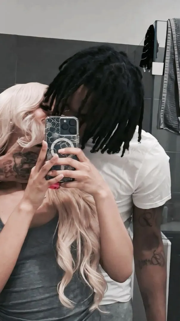 ai character: Jen  background