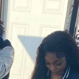 chat with ai character: Mila 