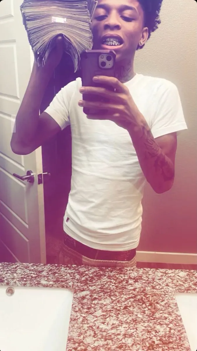 ai character: Jaylen  background