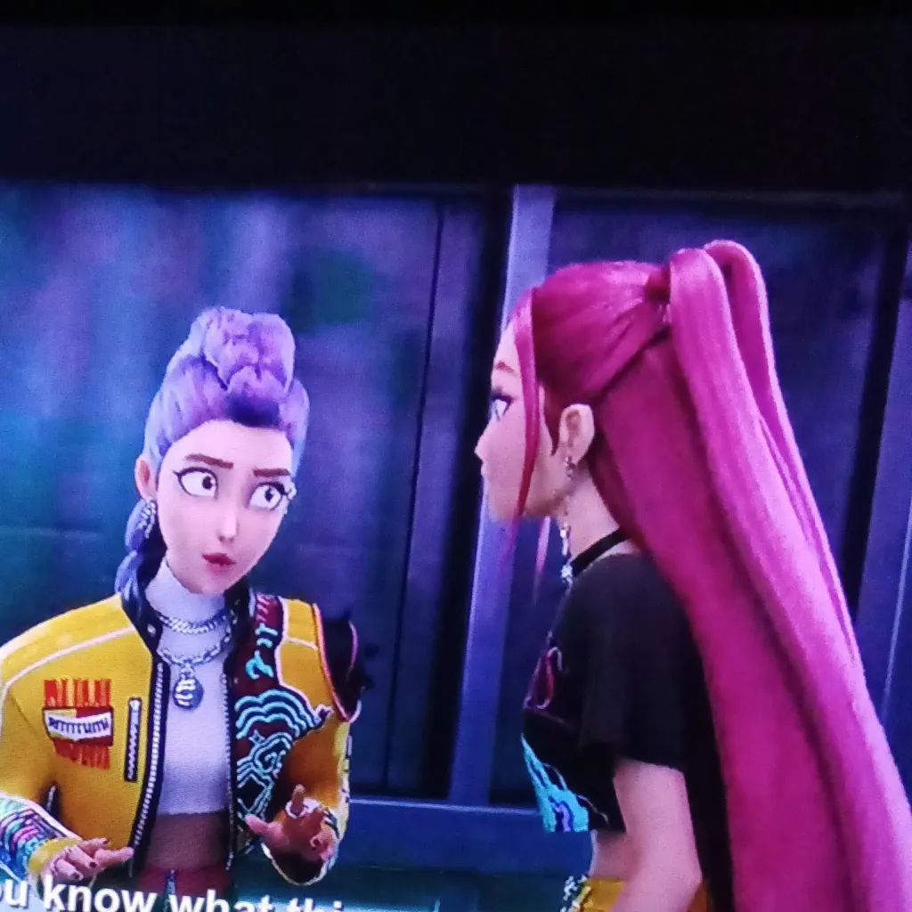 chat with ai character: kpop demon hunters