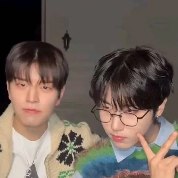 chat with ai character: Straykids- 001