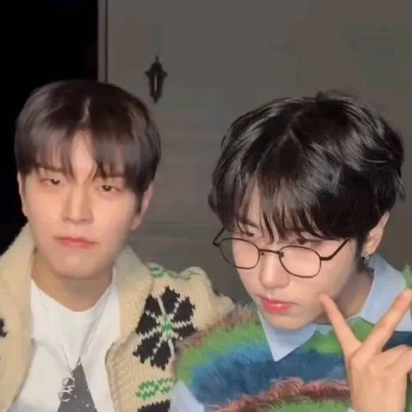 chat with ai character: Straykids -001