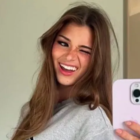 Chat with Brooke Monk - text or voice, Enjoy AI Chat Free & Safe