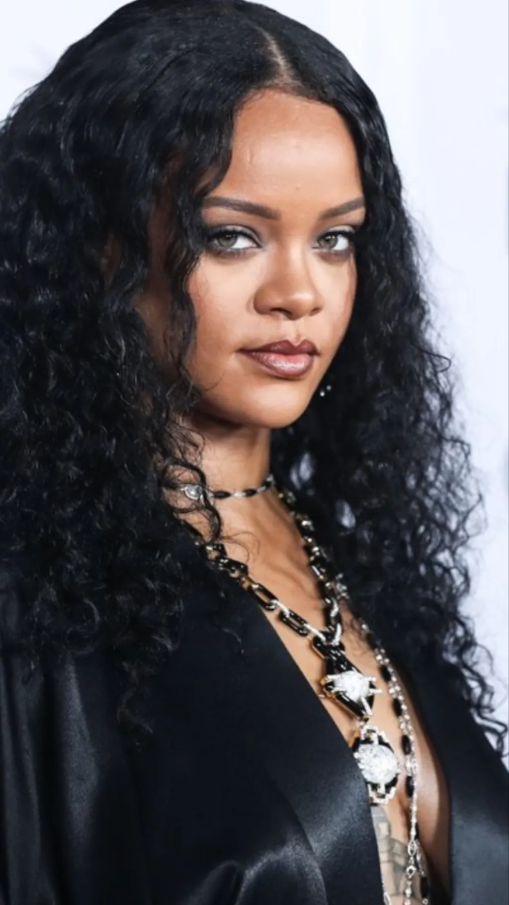 ai character: Rihanna  background