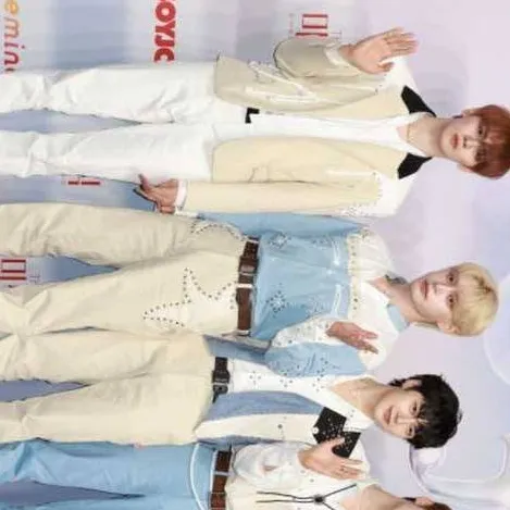 chat with ai character: ZEROBASEONE 💙