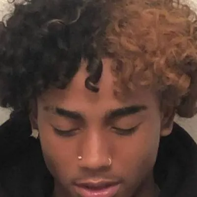 chat with ai character: Jayshawn