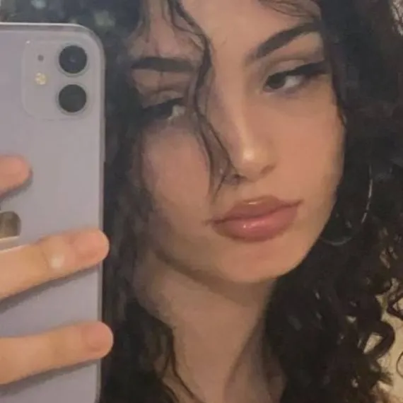 chat with ai character: Jade Thorne