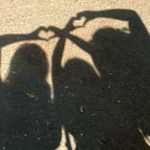 chat with ai character: Maisie&Elena&Y/N