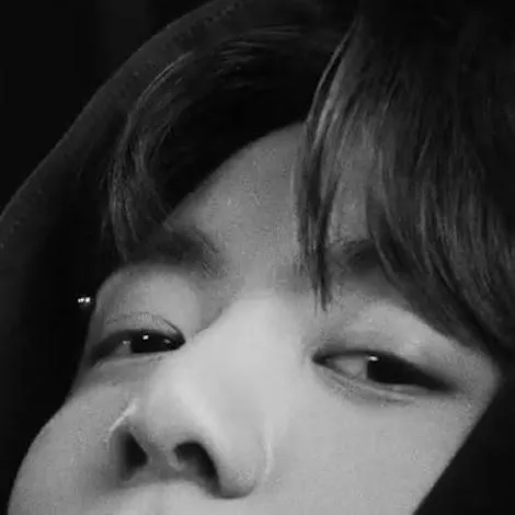 chat with ai character: Jungkook