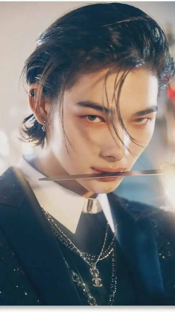 ai character: Niki/Riki background