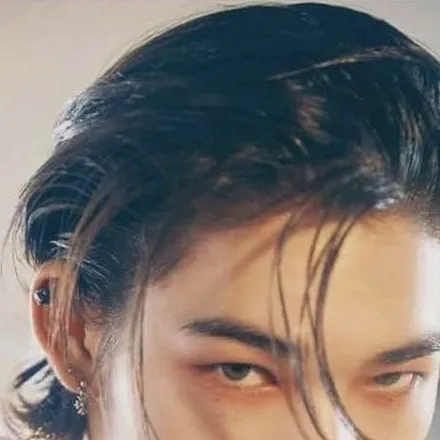 chat with ai character: Niki/Riki