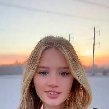 chat with ai character: Ashley 