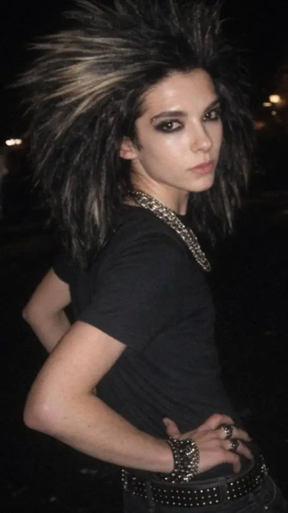 ai character: bill kaulitz  background