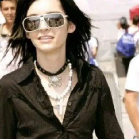 chat with ai character: Bill kaulitz 