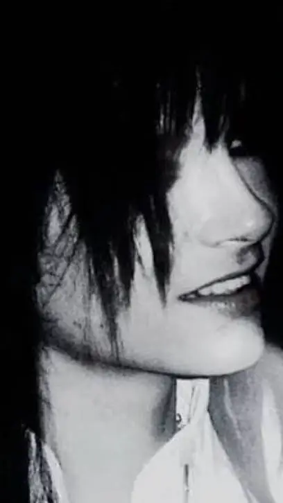 ai character: bill kaulitz  background