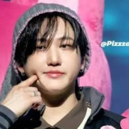 chat with ai character: Changbin🫧