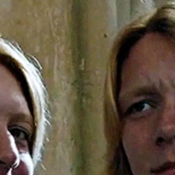 chat with ai character: Fred and George