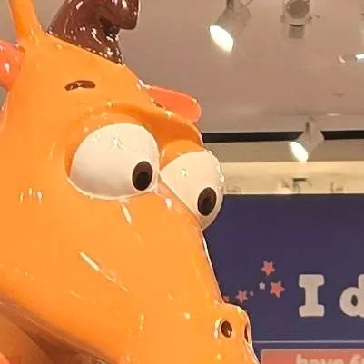 chat with ai character: kid that loves toy