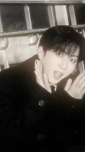 ai character: Changbinᦗ❦ background